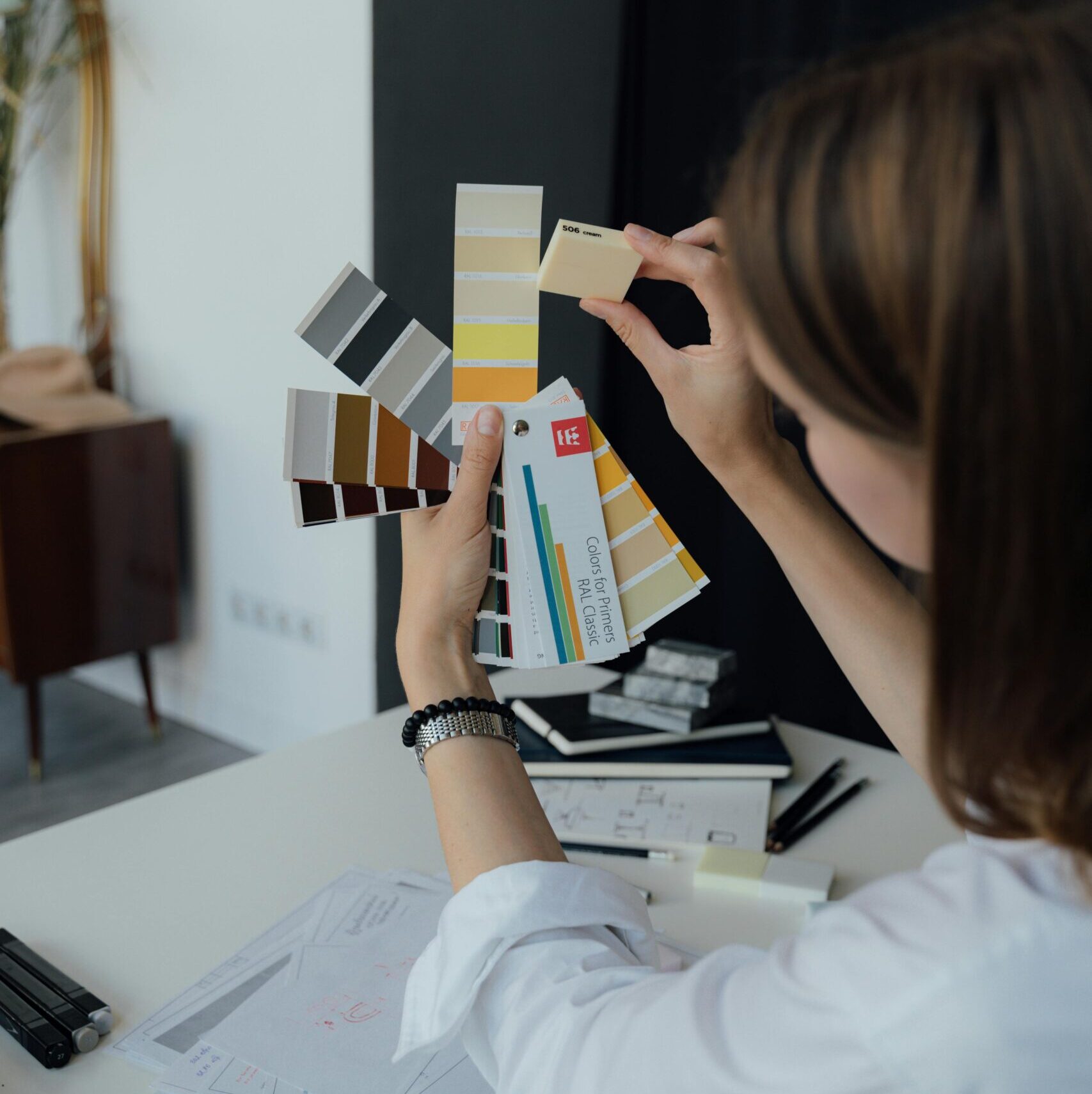 Interior Designing course in Pakistan – students learning space planning, home design and interior decoration